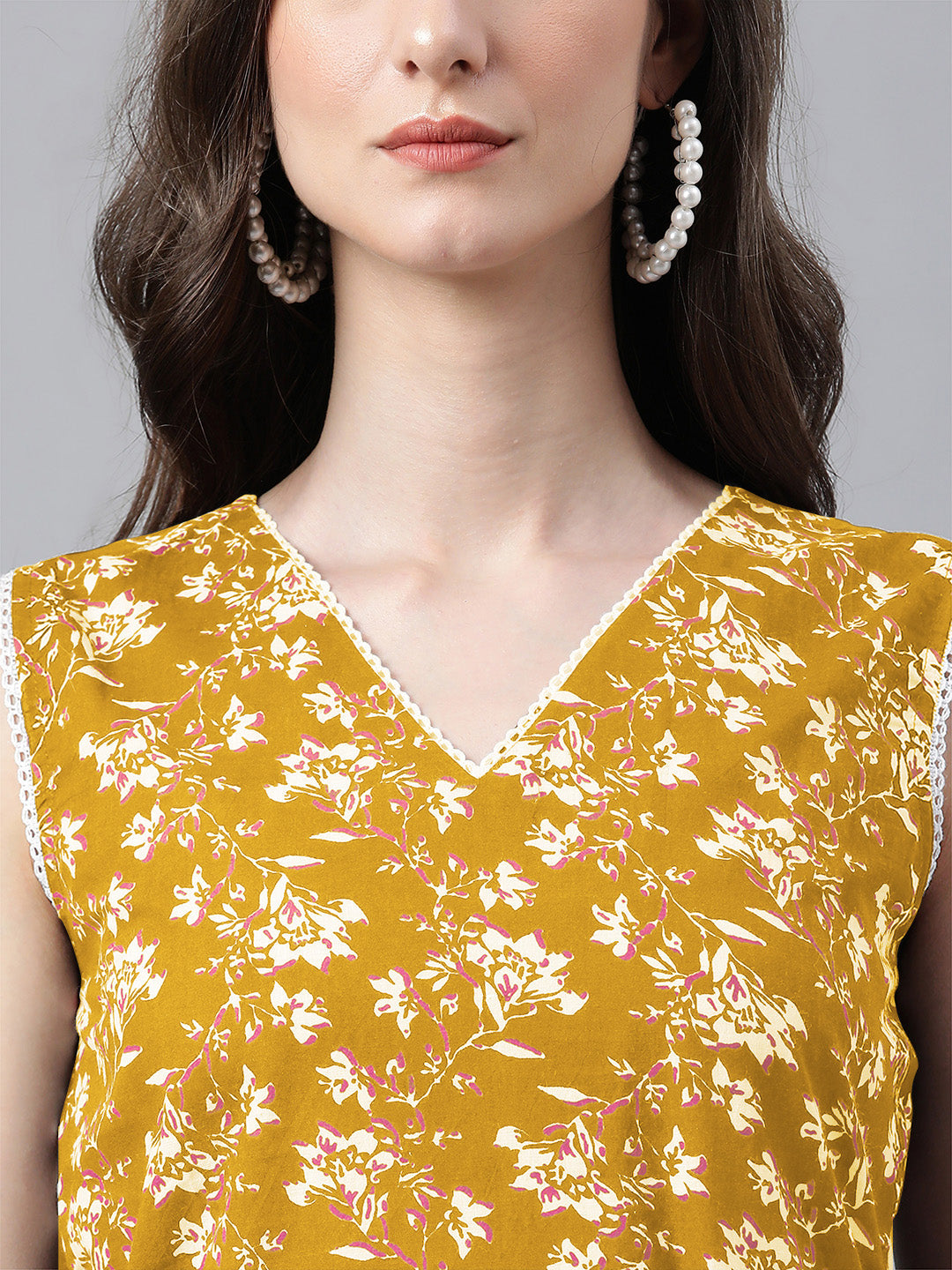Janasya Bright Cotton Floral Straight Kurta Set | Swadesiicart