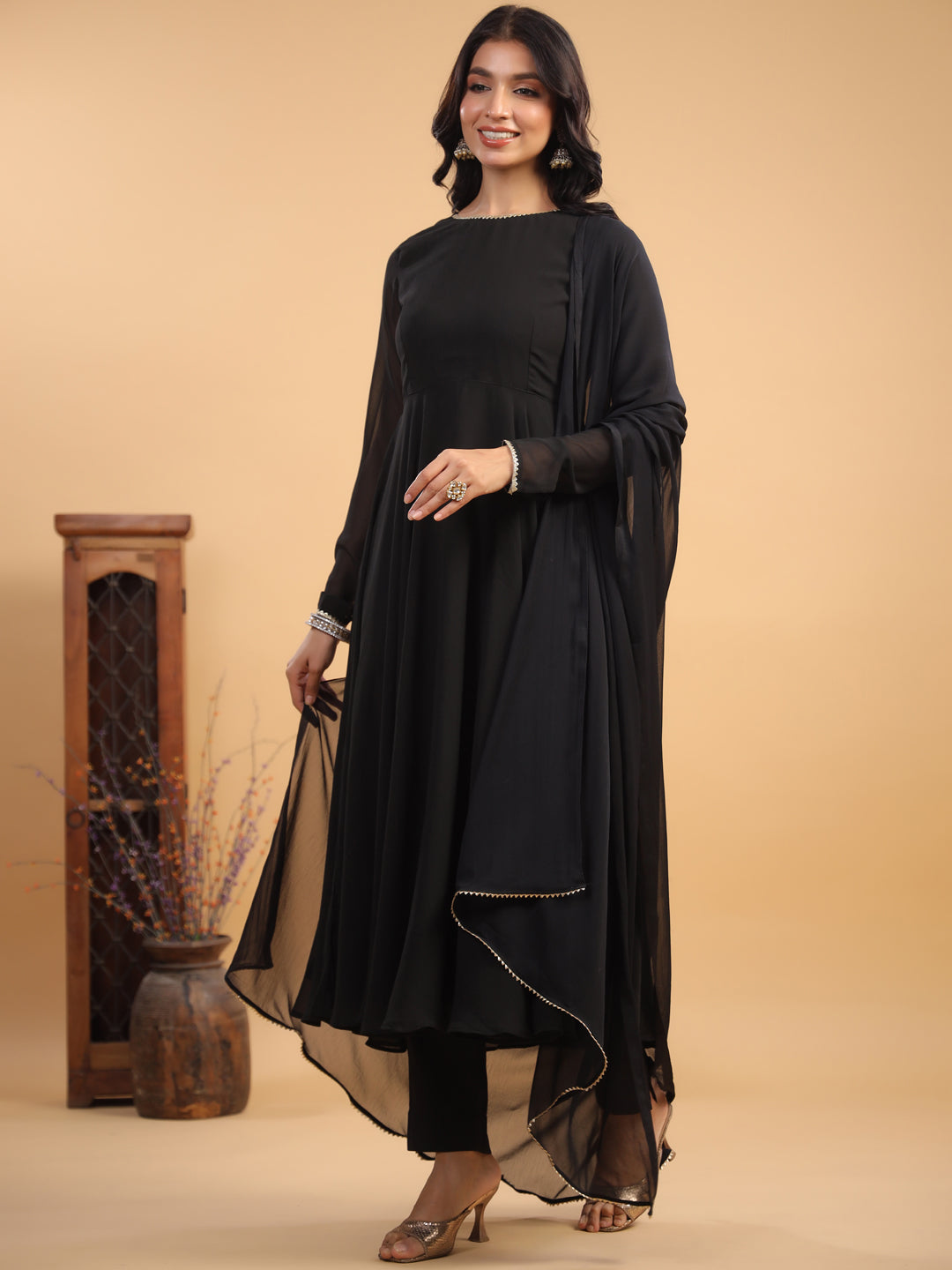 Janasya Dark Georgette Solid Anarkali Kurta Set | Swadesiicart