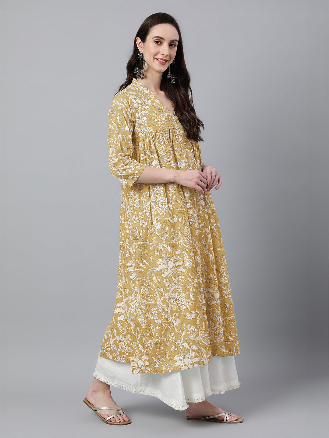 Janasya Light Cotton Floral Flared Kurta - Swadesiicart