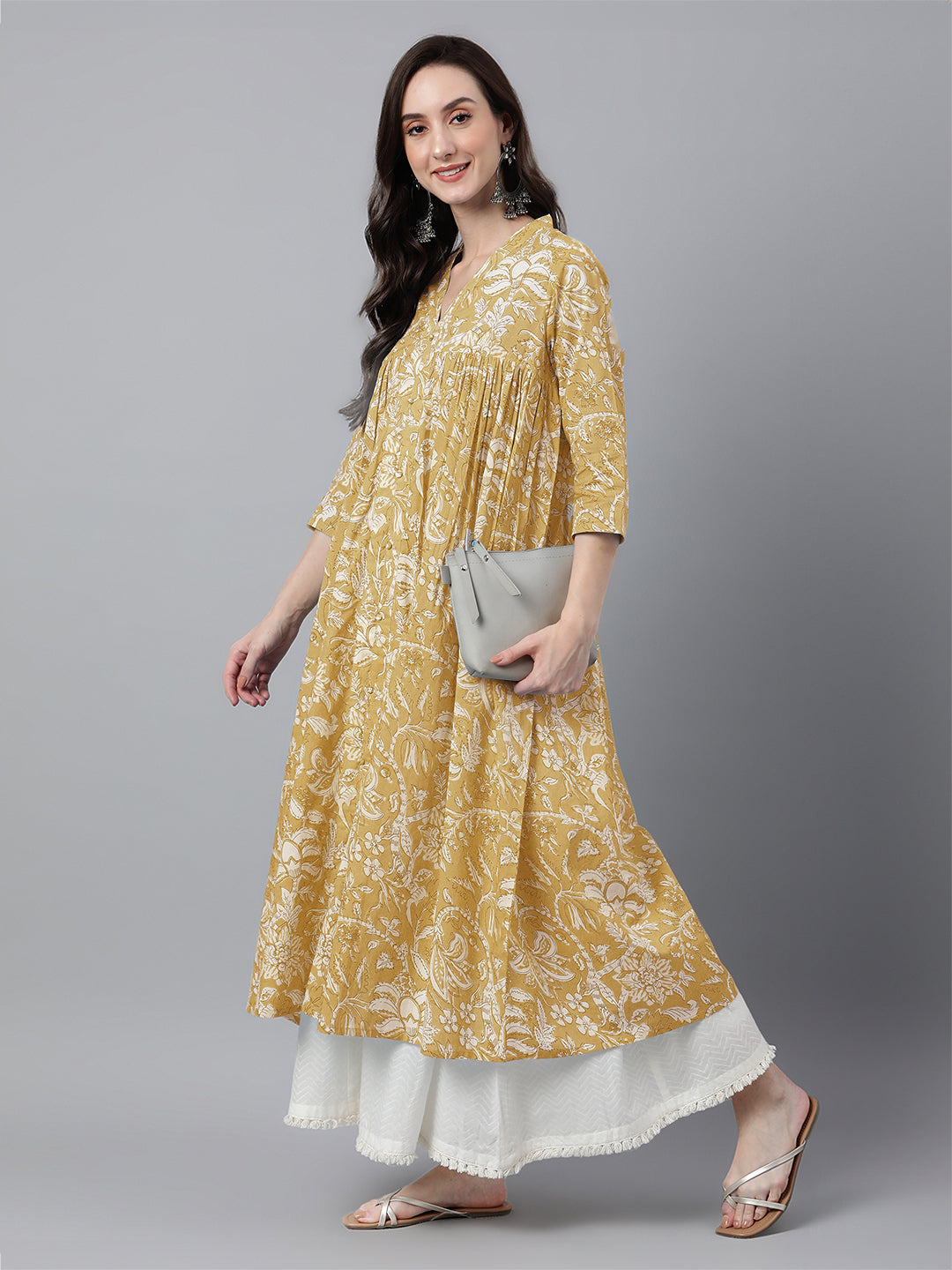 Janasya Light Cotton Floral Flared Kurta - Swadesiicart
