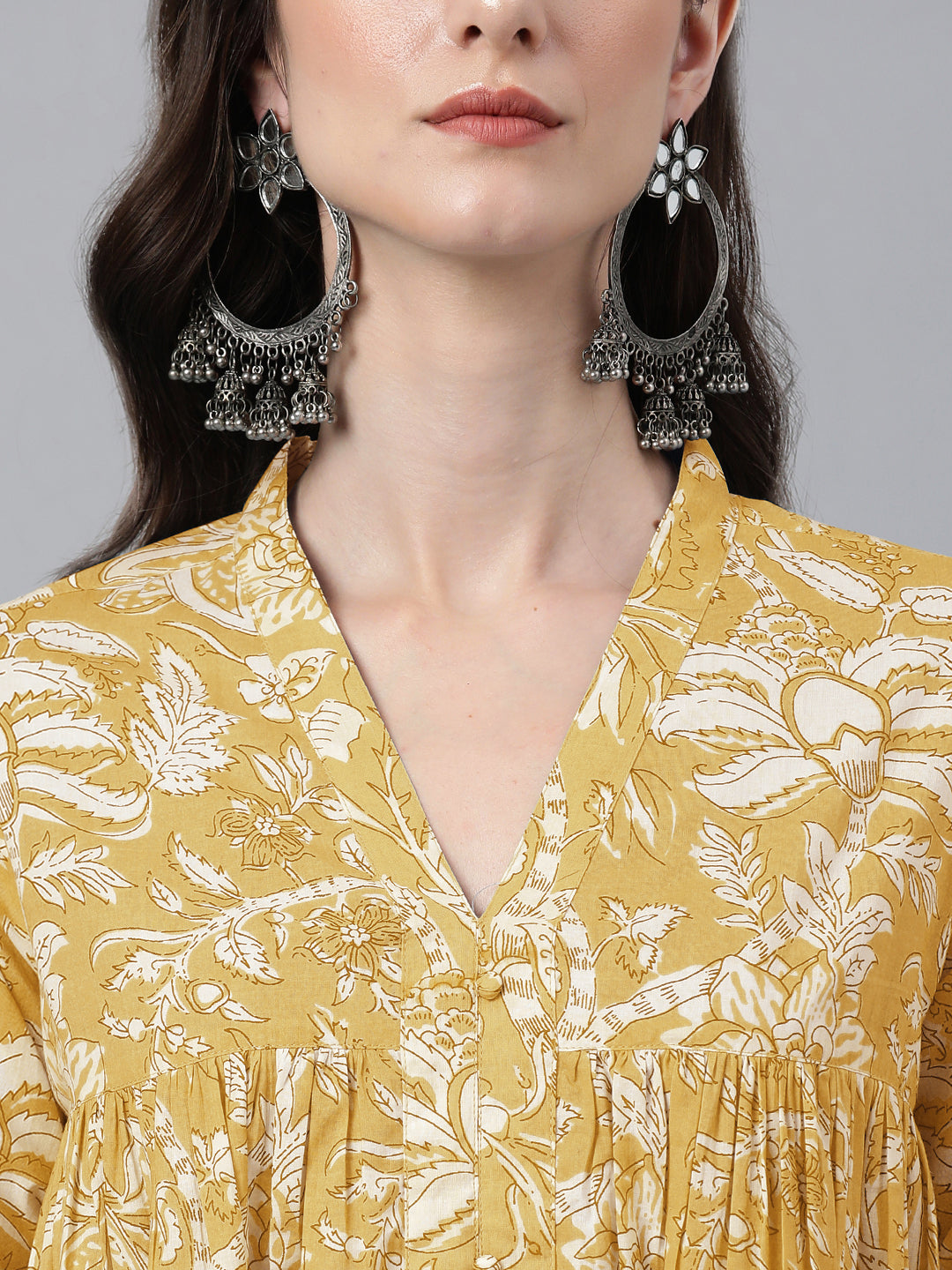Janasya Light Cotton Floral Flared Kurta - Swadesiicart