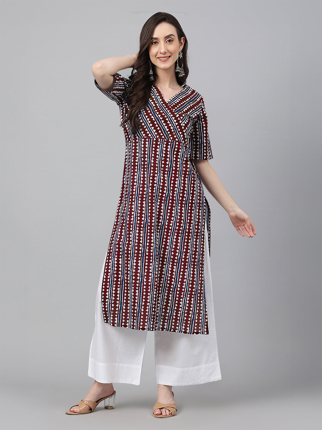 Janasya Dark Cotton Geometric Straight Kurta - Swadesiicart