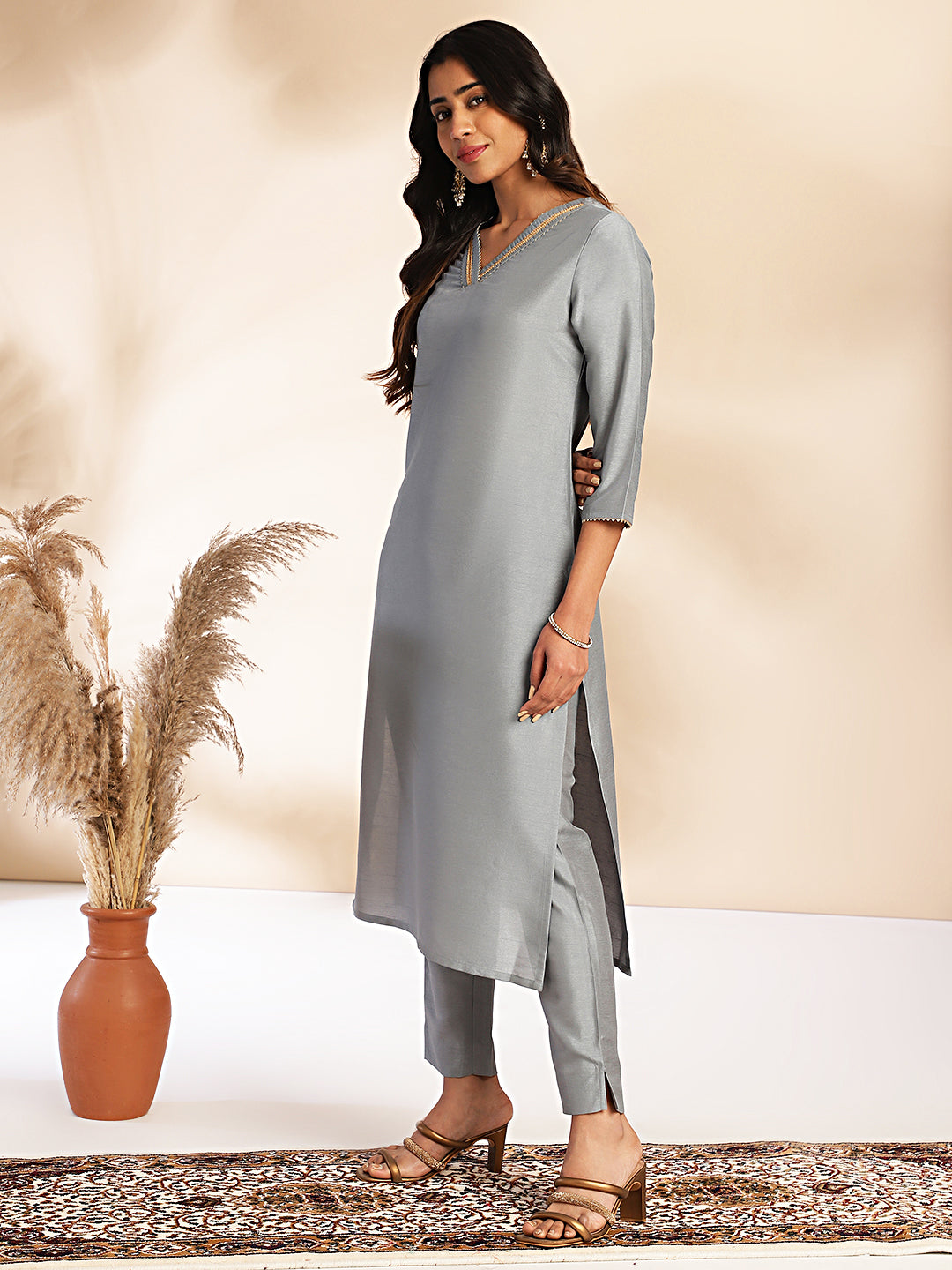 Janasya Grey Crepe Silk Solid Regular Kurta Set - Swadesiicart