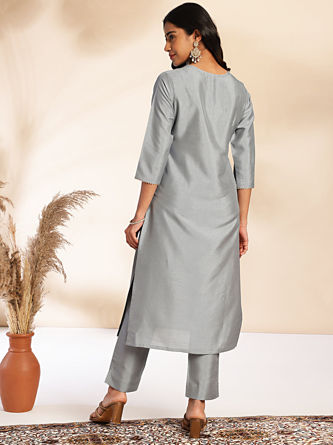 Janasya Grey Crepe Silk Solid Regular Kurta Set - Swadesiicart