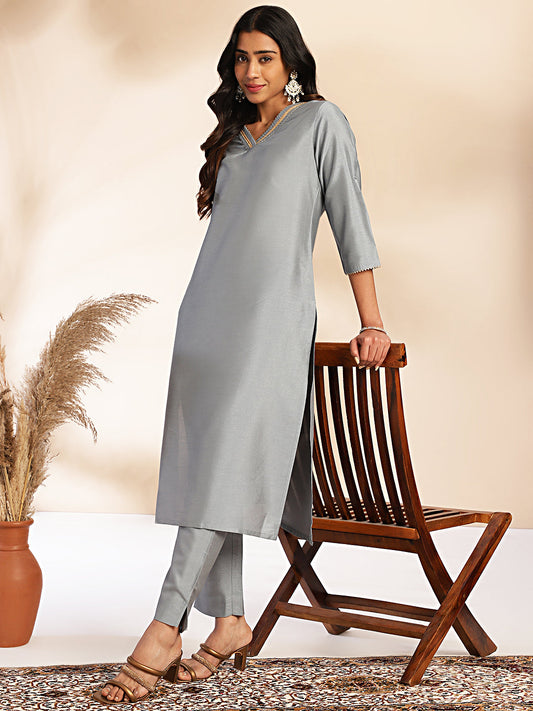 Janasya Grey Crepe Silk Solid Regular Kurta Set - Swadesiicart