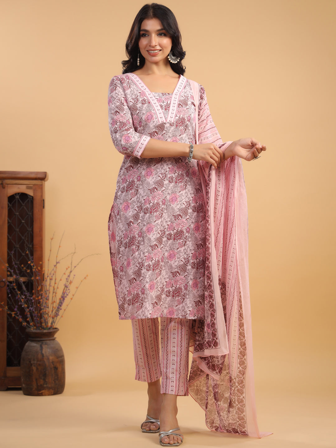 Janasya Light Cotton Floral Straight Kurta Set | Swadesiicart