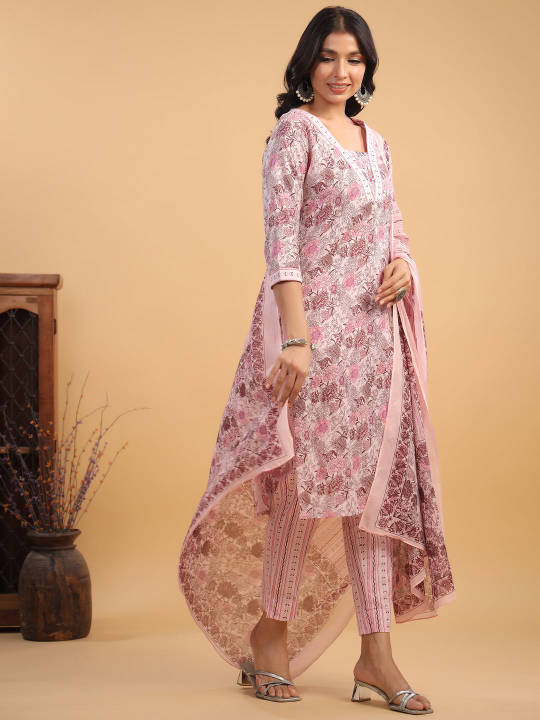 Janasya Light Cotton Floral Straight Kurta Set | Swadesiicart