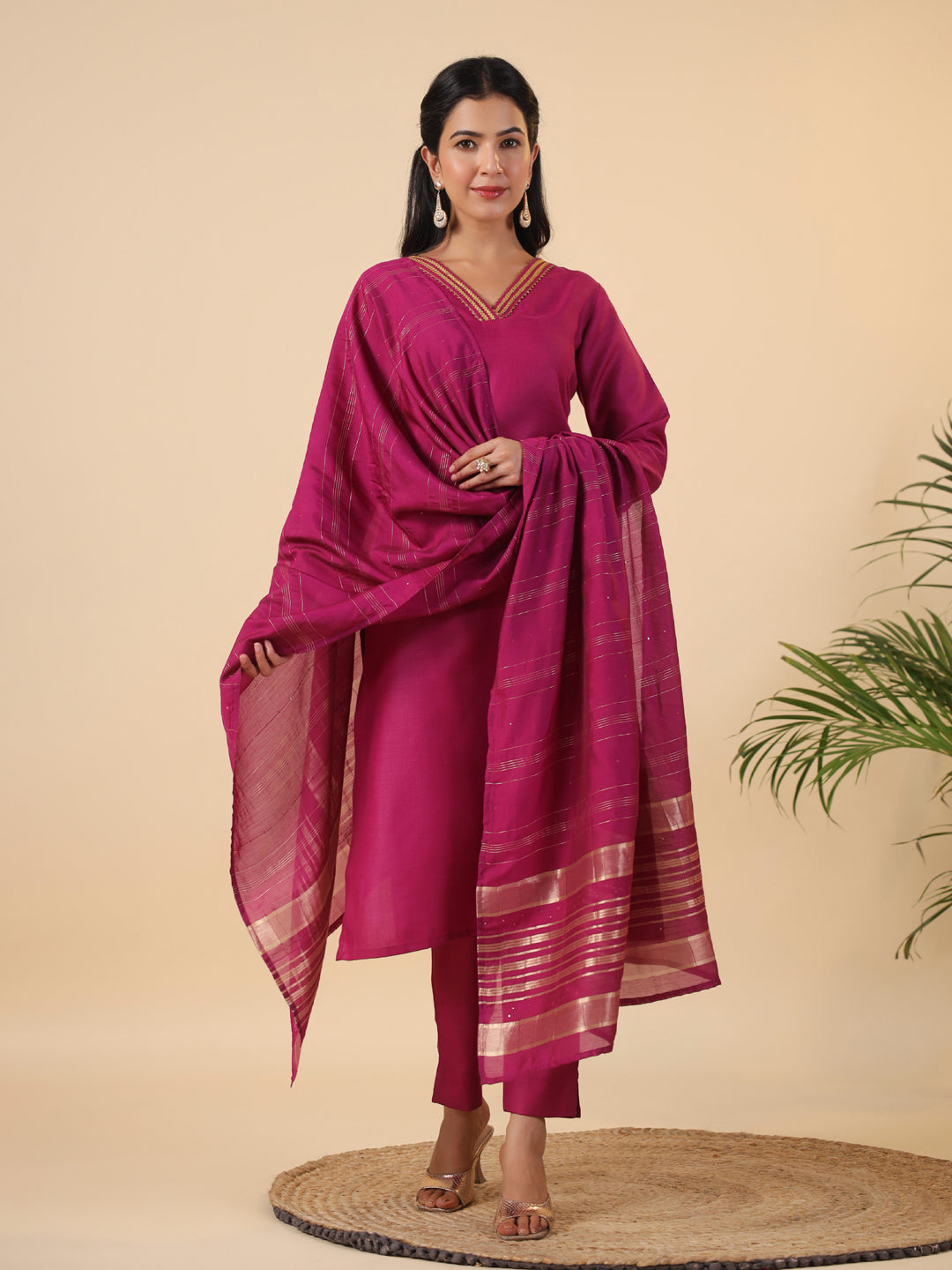 Janasya Dark Cotton Blend Solid Straight Kurta Set | Swadesiicart