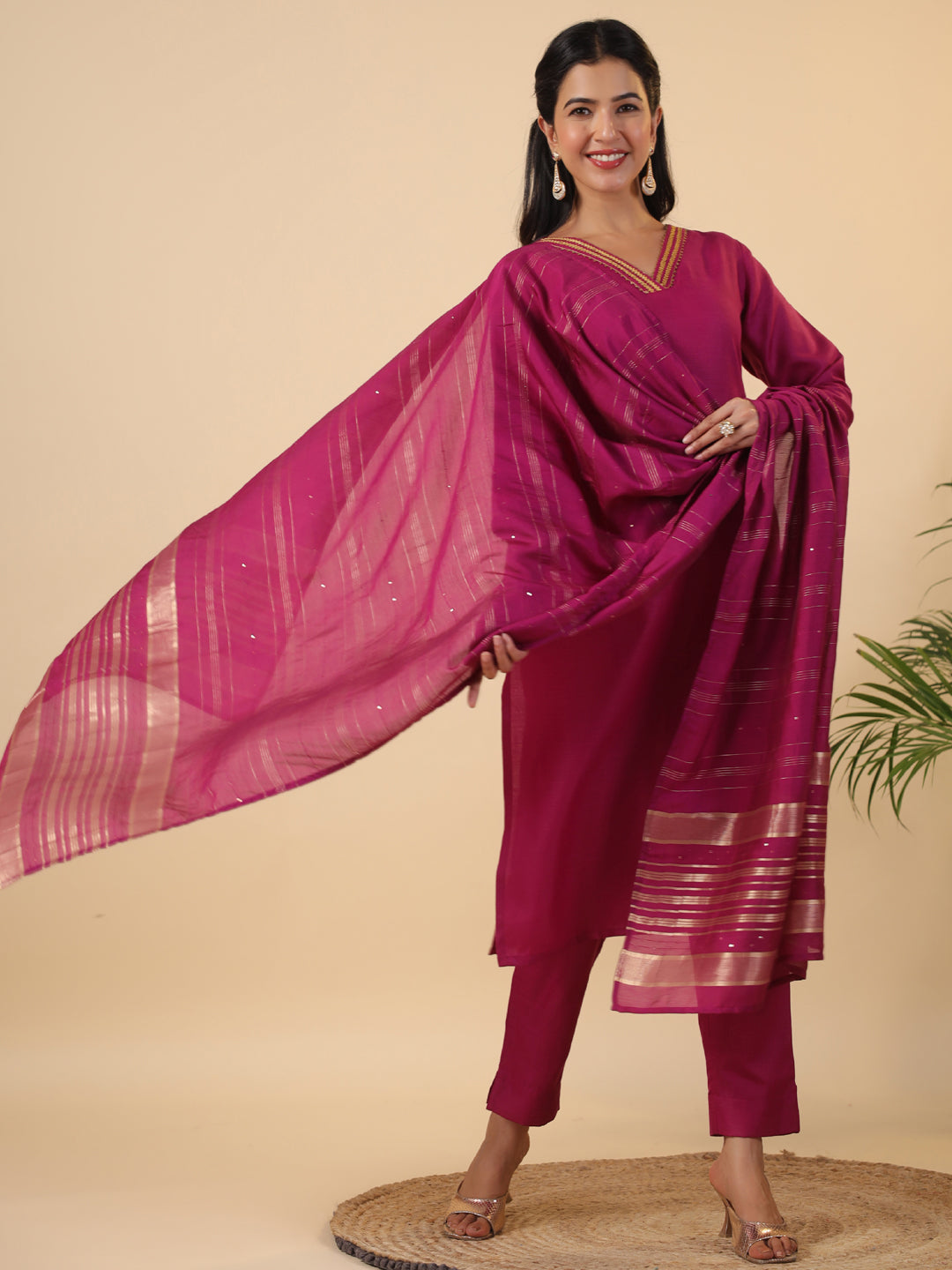 Janasya Dark Cotton Blend Solid Straight Kurta Set | Swadesiicart