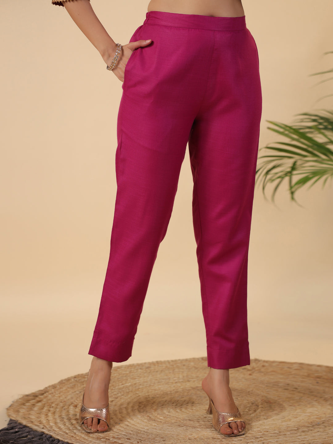 Janasya Dark Cotton Blend Solid Straight Kurta Set | Swadesiicart