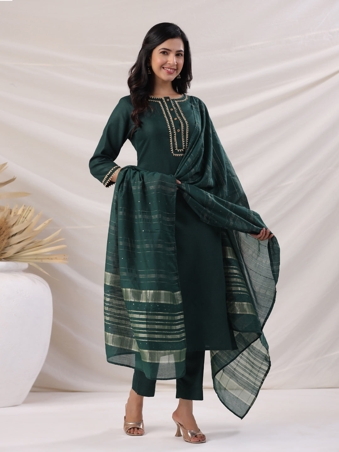 Janasya Dark Cotton Blend Yoke Design Straight Kurta Set | Swadesiicart