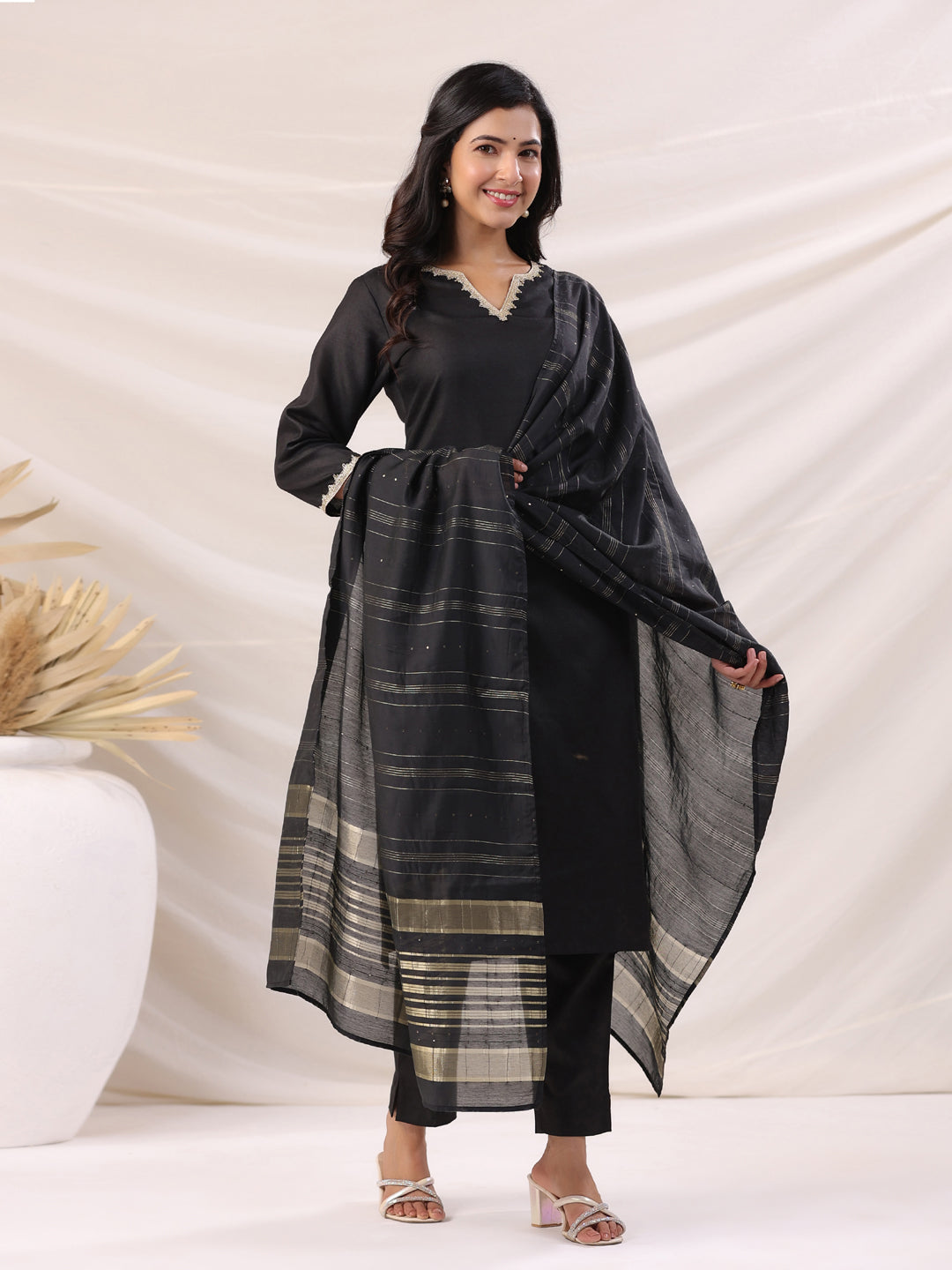 Janasya Dark Cotton Blend Solid Straight Kurta Set | Swadesiicart