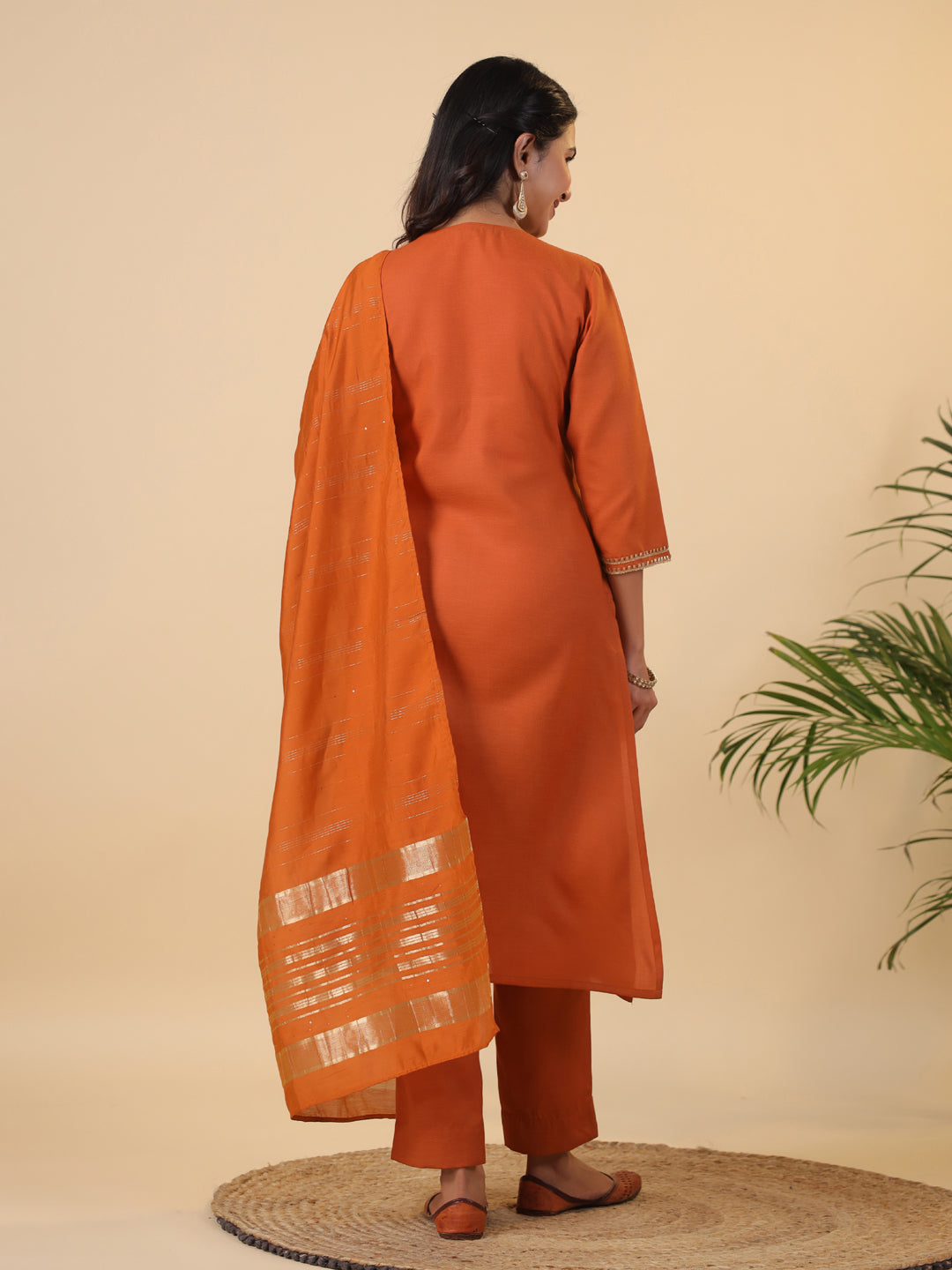 Janasya Dark Cotton Blend Yoke Design Straight Kurta Set | Swadesiicart