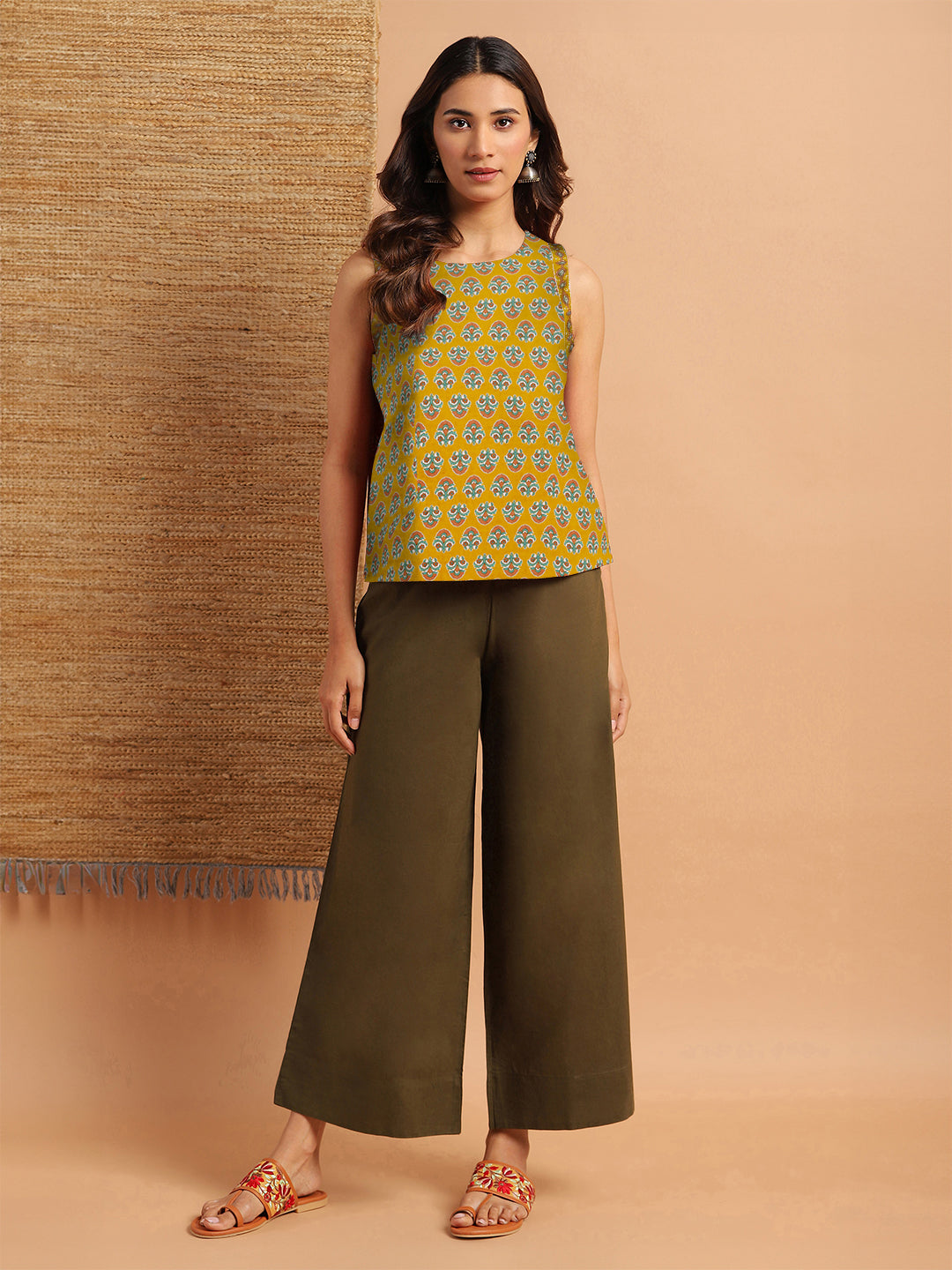 Janasya Dark Cotton Floral Straight Top | Swadesiicart