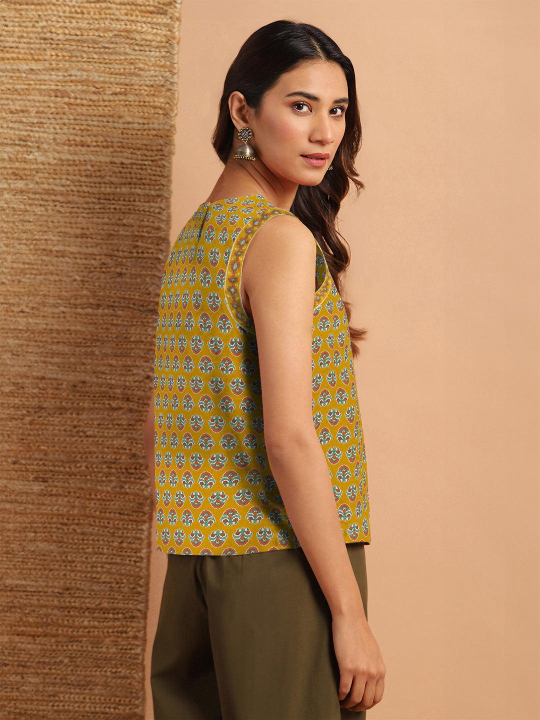 Janasya Dark Cotton Floral Straight Top | Swadesiicart