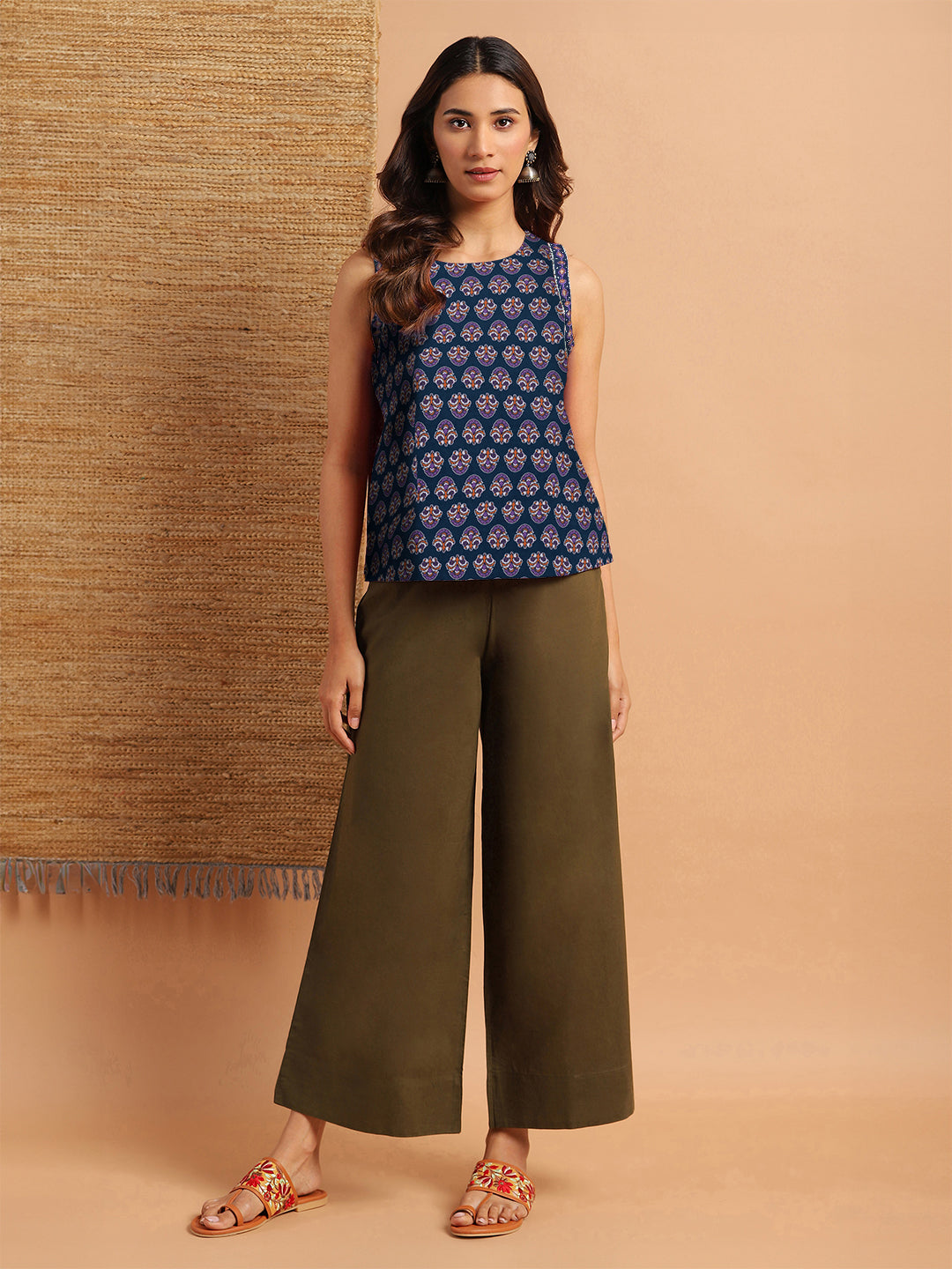 Janasya Dark Cotton Floral Straight Top | Swadesiicart