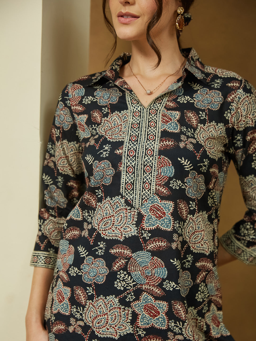 Janasya Dark Cotton Floral Straight Top & Bottom Set | Swadesiicart