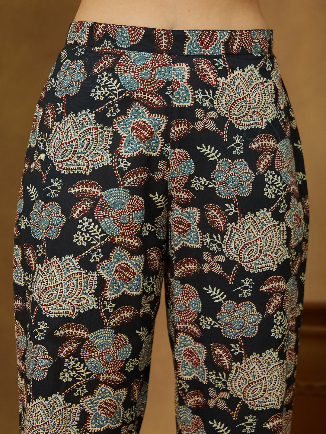 Janasya Dark Cotton Floral Straight Top & Bottom Set | Swadesiicart