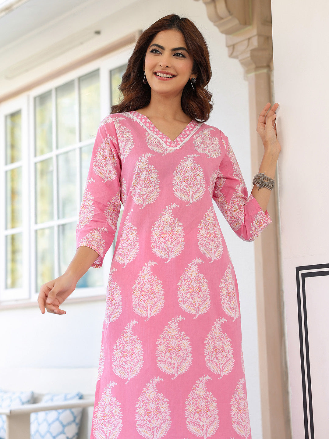 Janasya Light Cotton Ethnic Motifs Straight Kurta Set | Swadesiicart