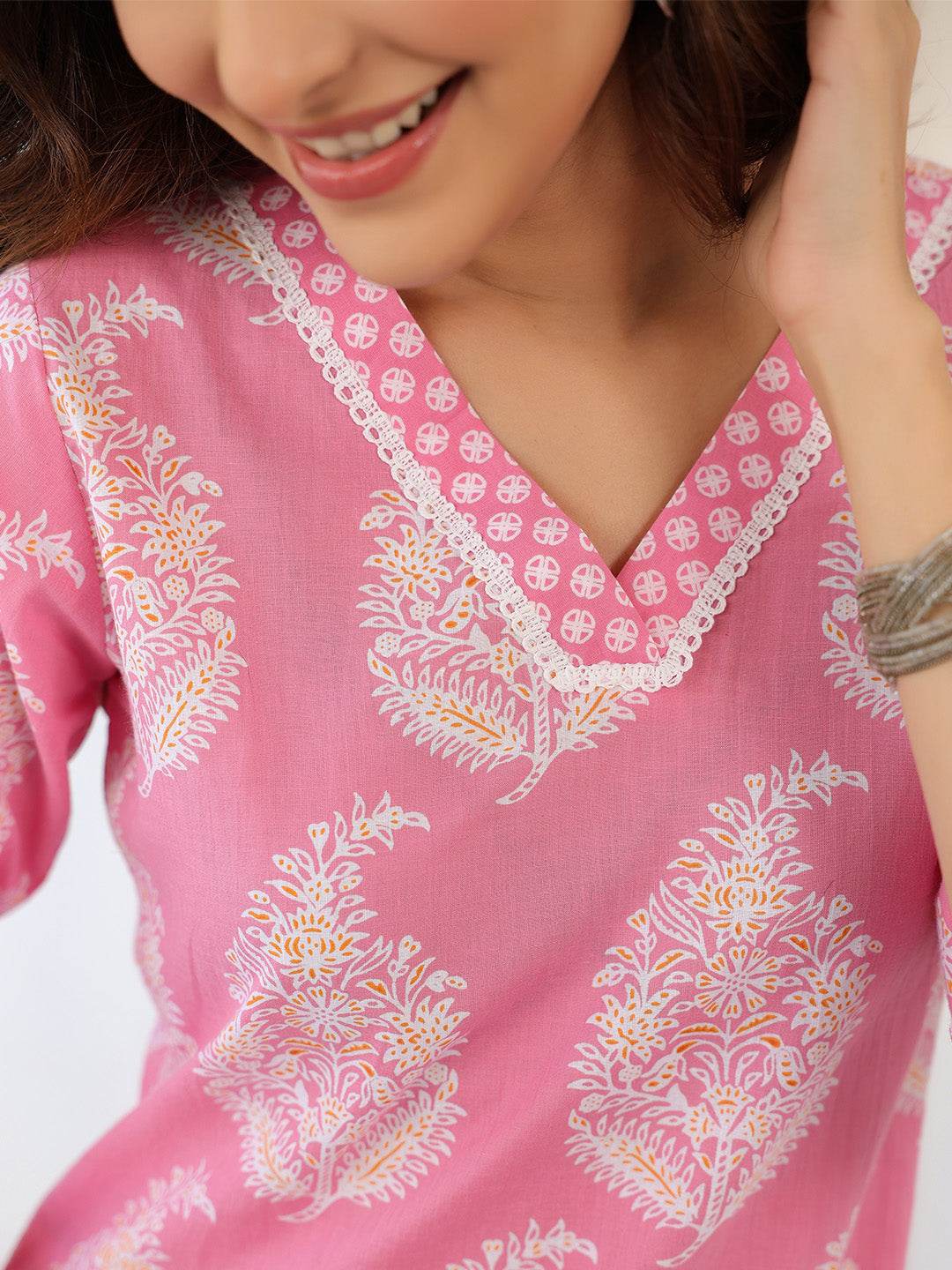 Janasya Light Cotton Ethnic Motifs Straight Kurta Set | Swadesiicart