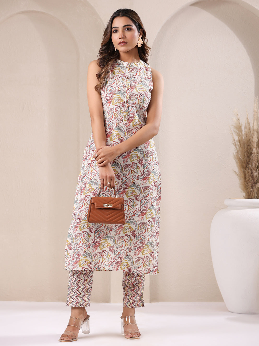 Janasya Light Cotton Floral Straight Kurta Set | Swadesiicart