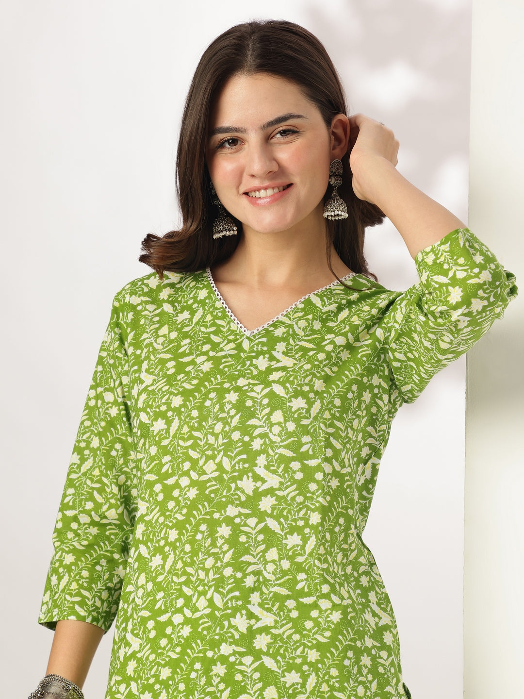 Janasya Bright Cotton Floral Straight Kurta Set | Swadesiicart