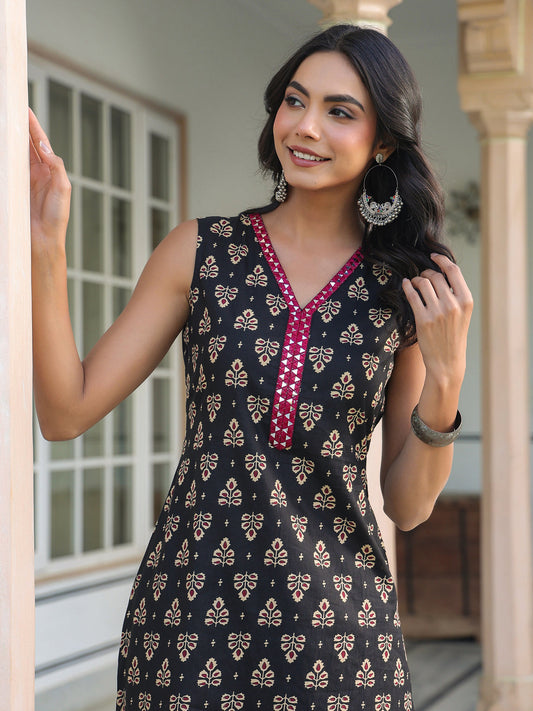 Janasya Dark Cotton Floral Straight Kurta Set | Swadesiicart