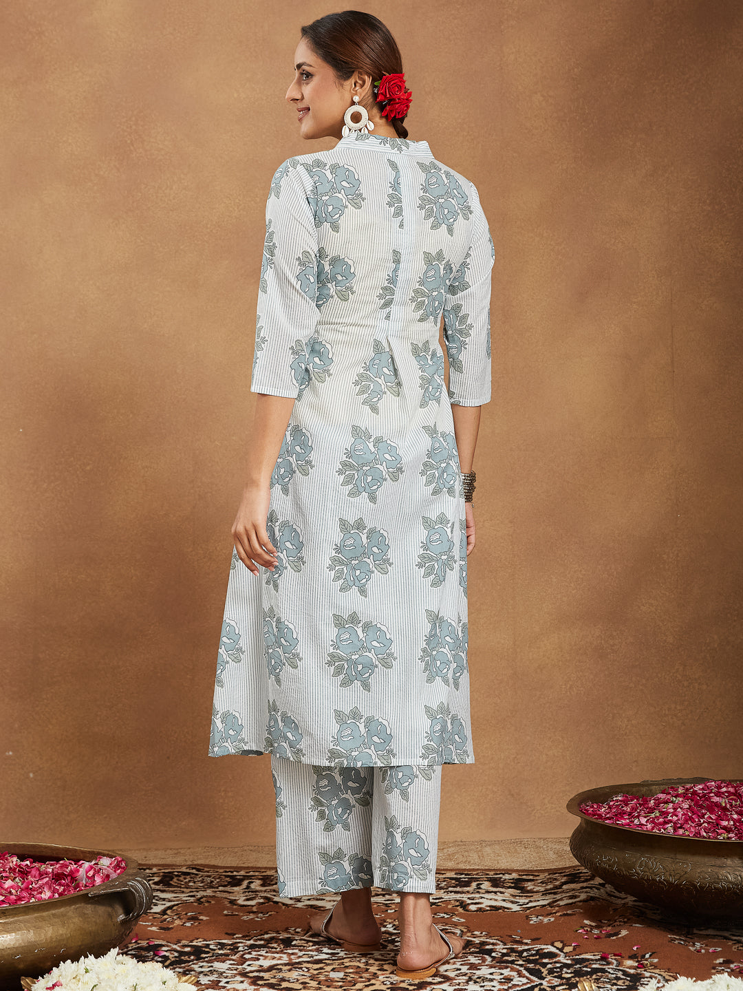 Janasya Light Cotton Floral A-Line Kurta Set | Swadesiicart