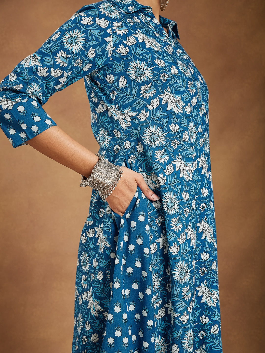 Janasya Dark Cotton Floral A-Line Kurta Set | Swadesiicart