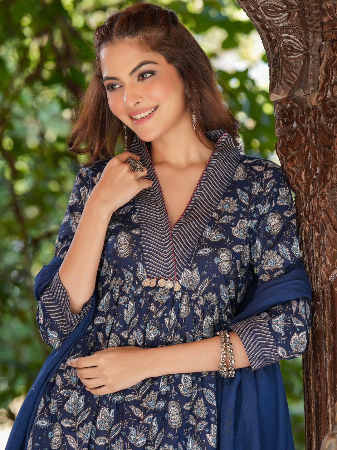 Janasya Dark Cotton Floral A-Line Kurta Set | Swadesiicart