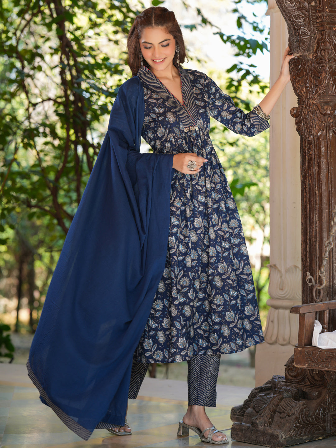 Janasya Dark Cotton Floral A-Line Kurta Set | Swadesiicart