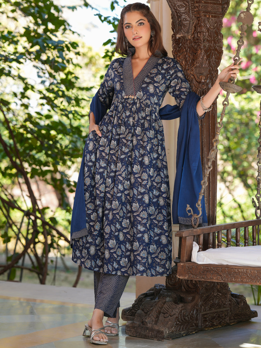 Janasya Dark Cotton Floral A-Line Kurta Set | Swadesiicart