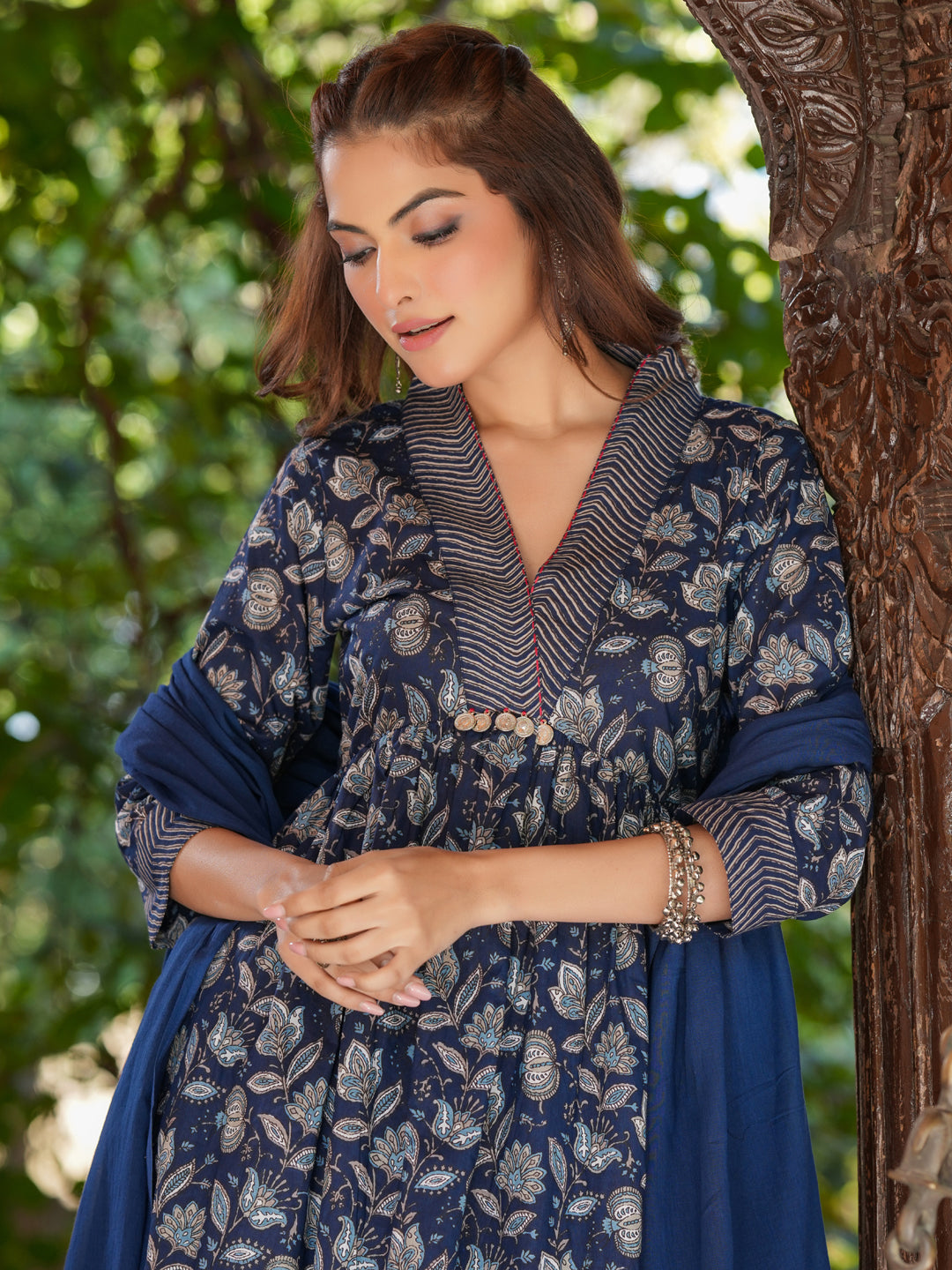 Janasya Dark Cotton Floral A-Line Kurta Set | Swadesiicart