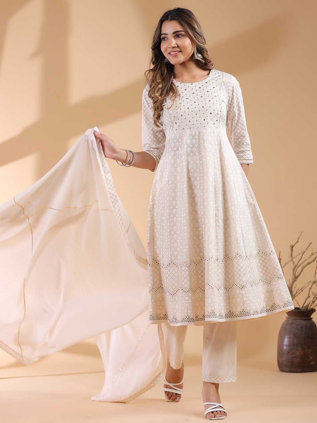 Janasya Light Cotton Ethnic Motifs Anarkali Kurta Set | Swadesiicart