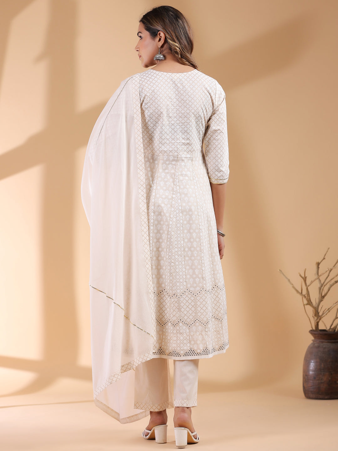Janasya Light Cotton Ethnic Motifs Anarkali Kurta Set | Swadesiicart