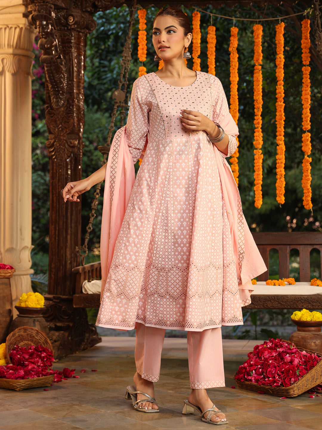 Janasya Light Cotton Ethnic Motifs Anarkali Kurta Set | Swadesiicart