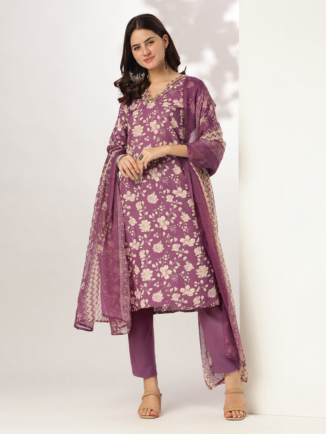 Janasya Dark Rayon Blend Floral Straight Kurta Set | Swadesiicart