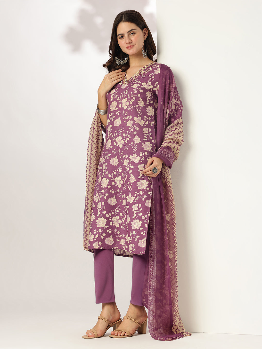 Janasya Dark Rayon Blend Floral Straight Kurta Set | Swadesiicart