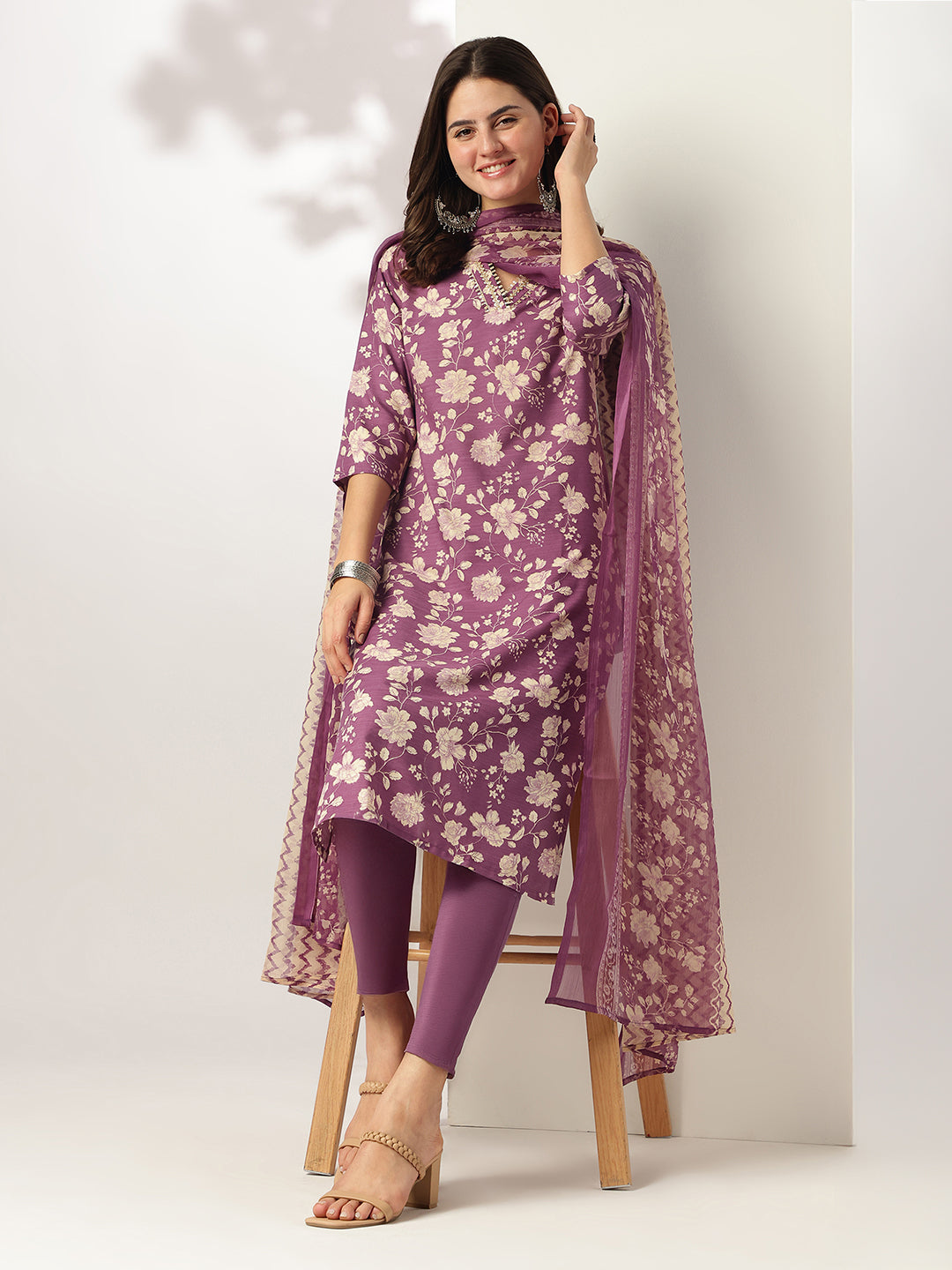 Janasya Dark Rayon Blend Floral Straight Kurta Set | Swadesiicart