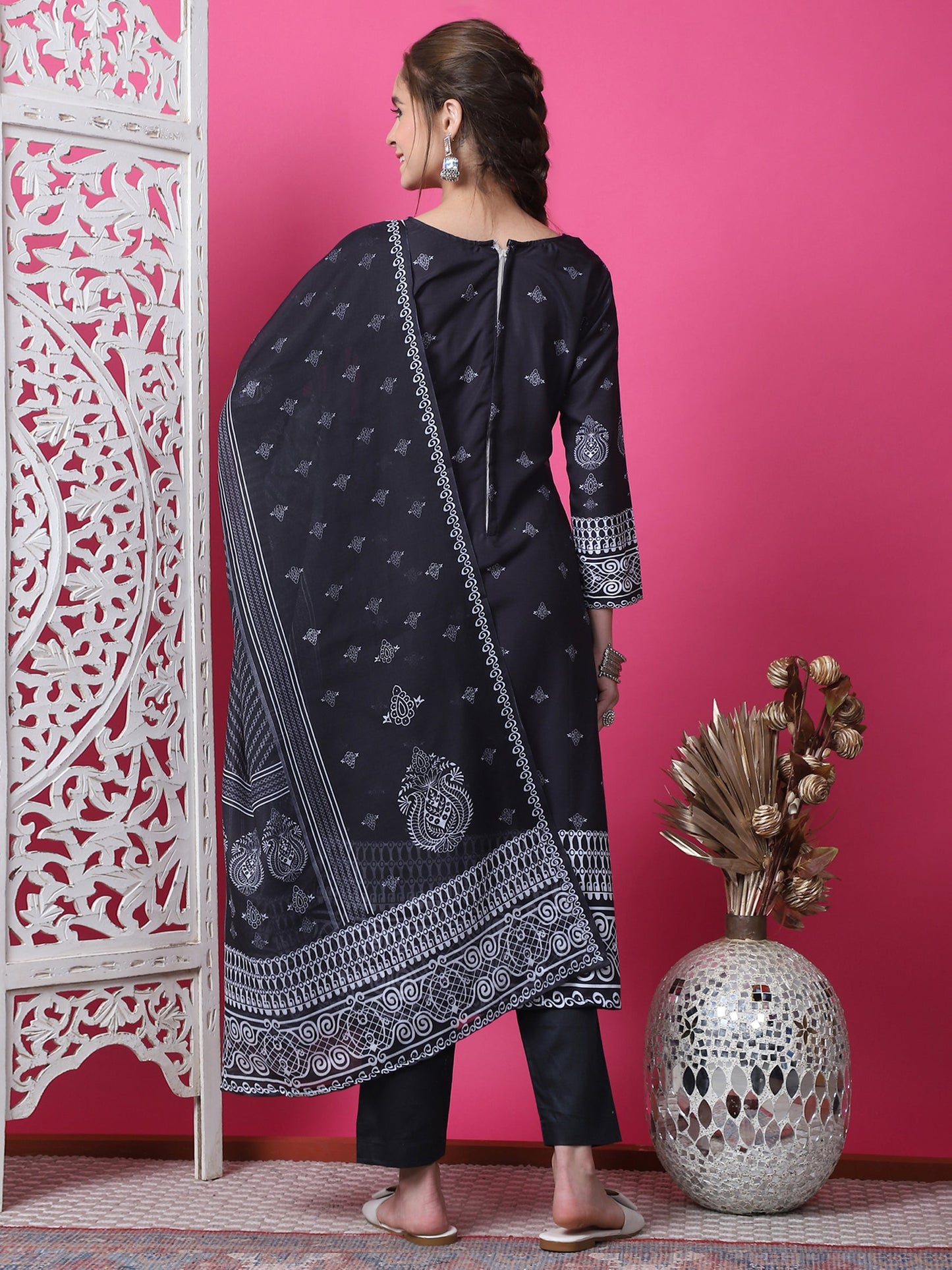 Jyoti Fashion Women's Black Cotton Geometric Digital Print with Jari & Crystal Kurta with Trouser & Dupatta | Swadesiicart