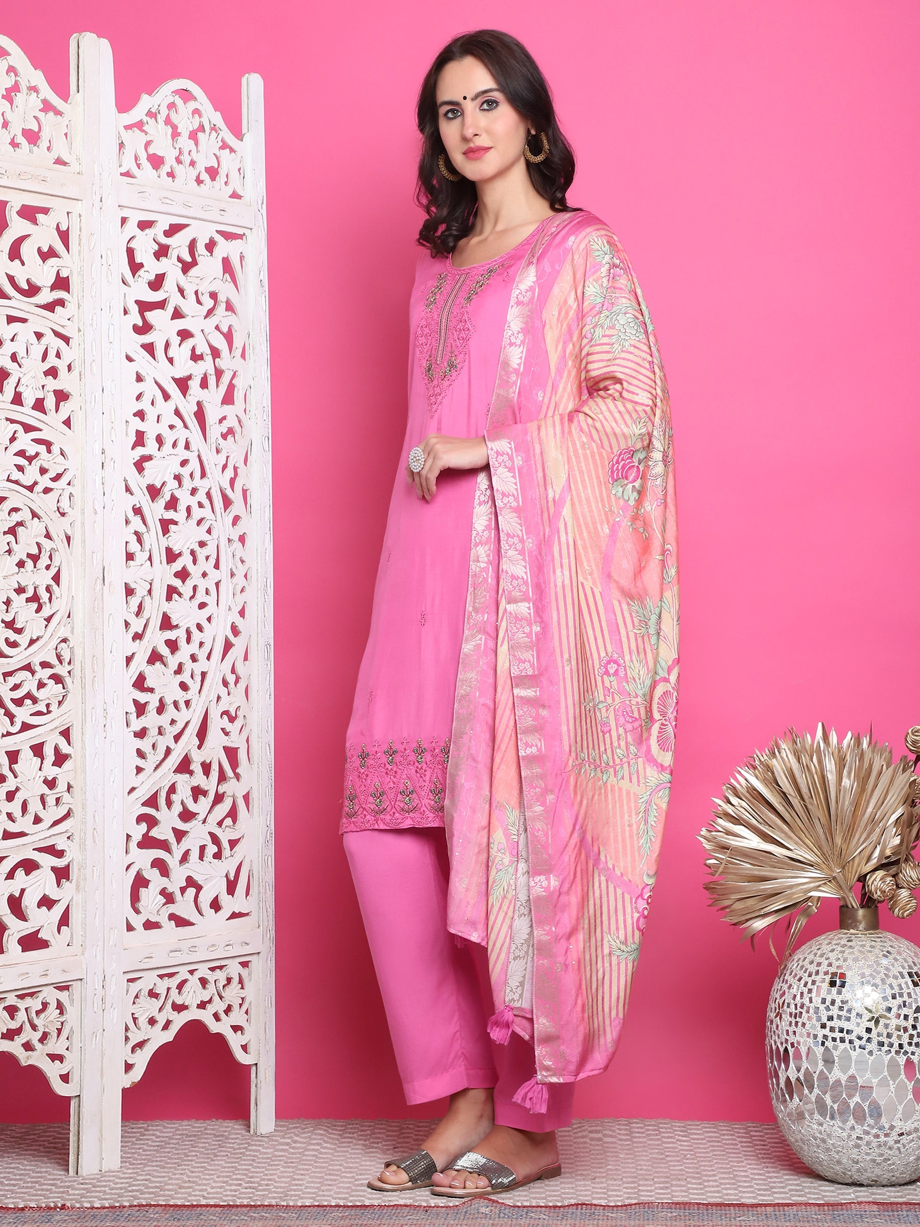 Jyoti Fashion Women's Pink Muslin Floral Resham Embroidery Kurta with Trouser & Dupatta | Swadesiicart