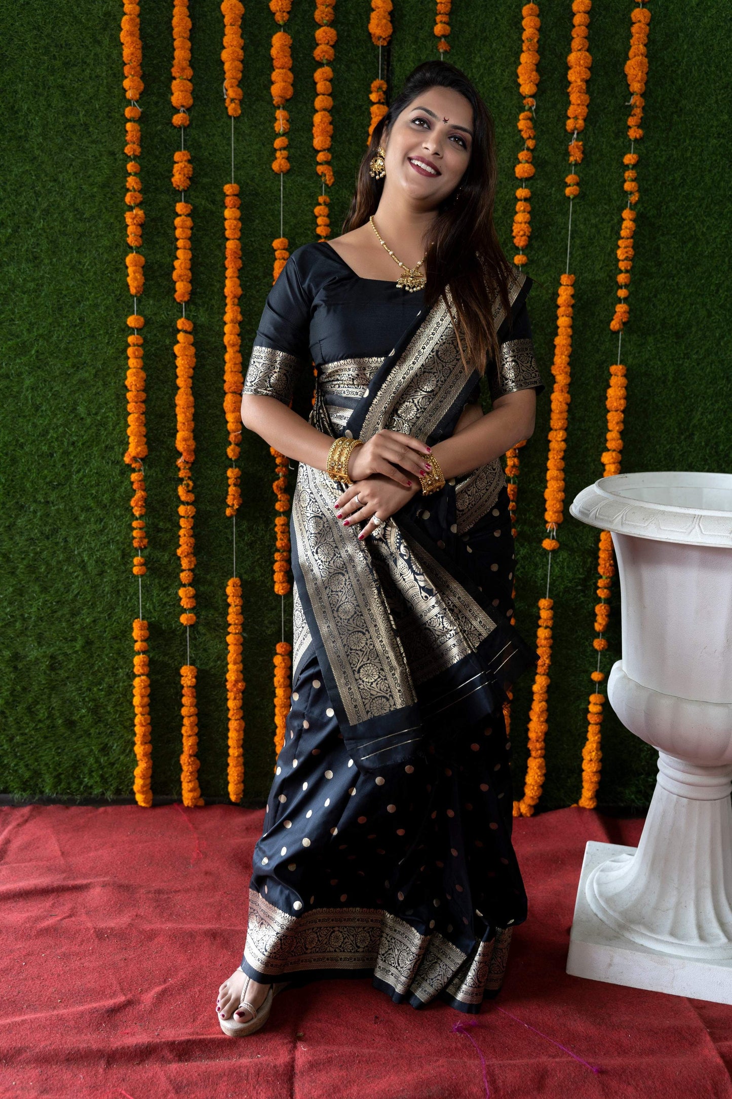 Jyoti Fashion Women's Black Handloom Banarasi Silk Zari Woven Saree with Blouse | Swadesiicart