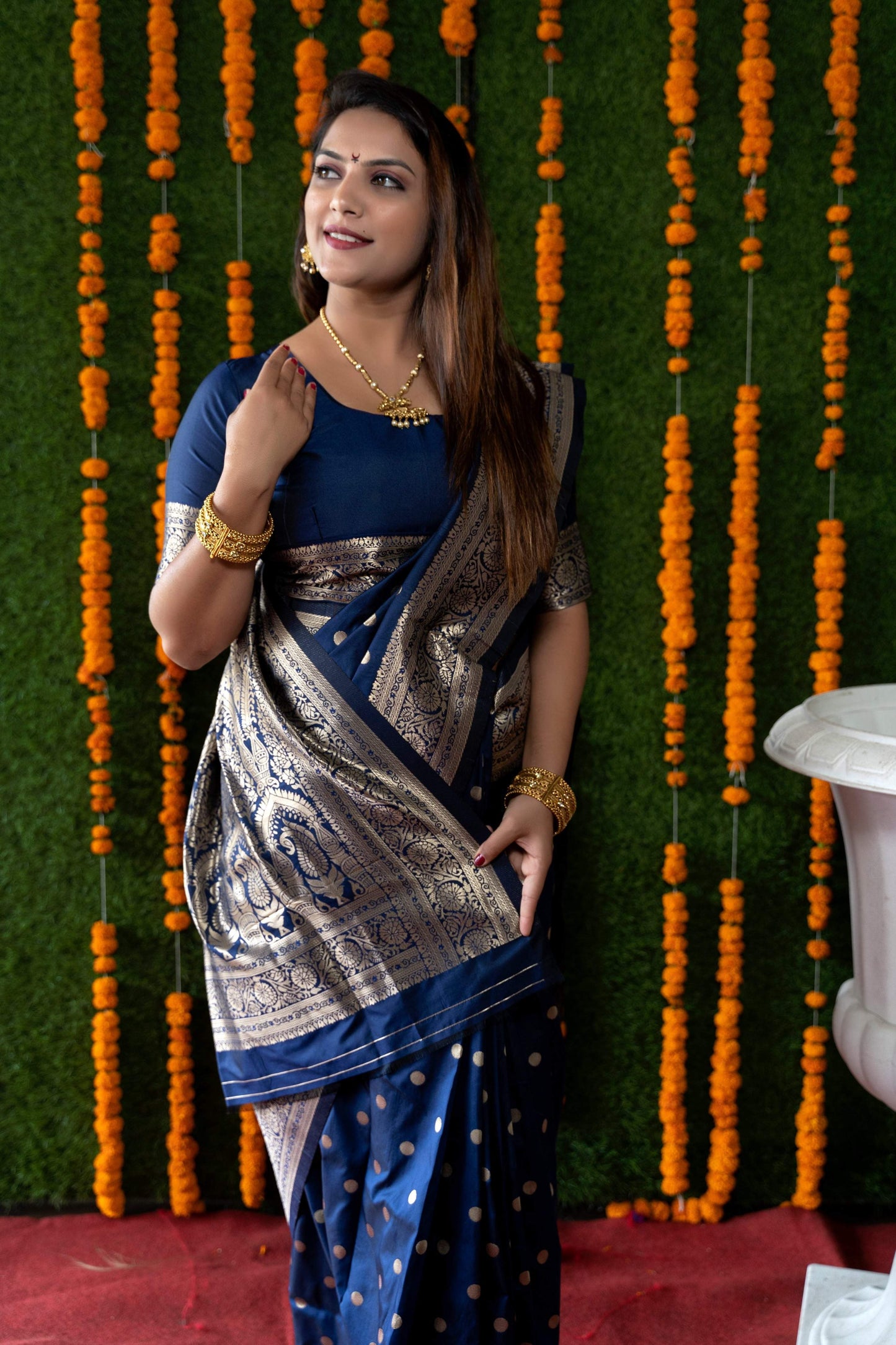 Jyoti Fashion Women's Navy Blue Handloom Banarasi Silk Zari Woven Saree with Blouse | Swadesiicart