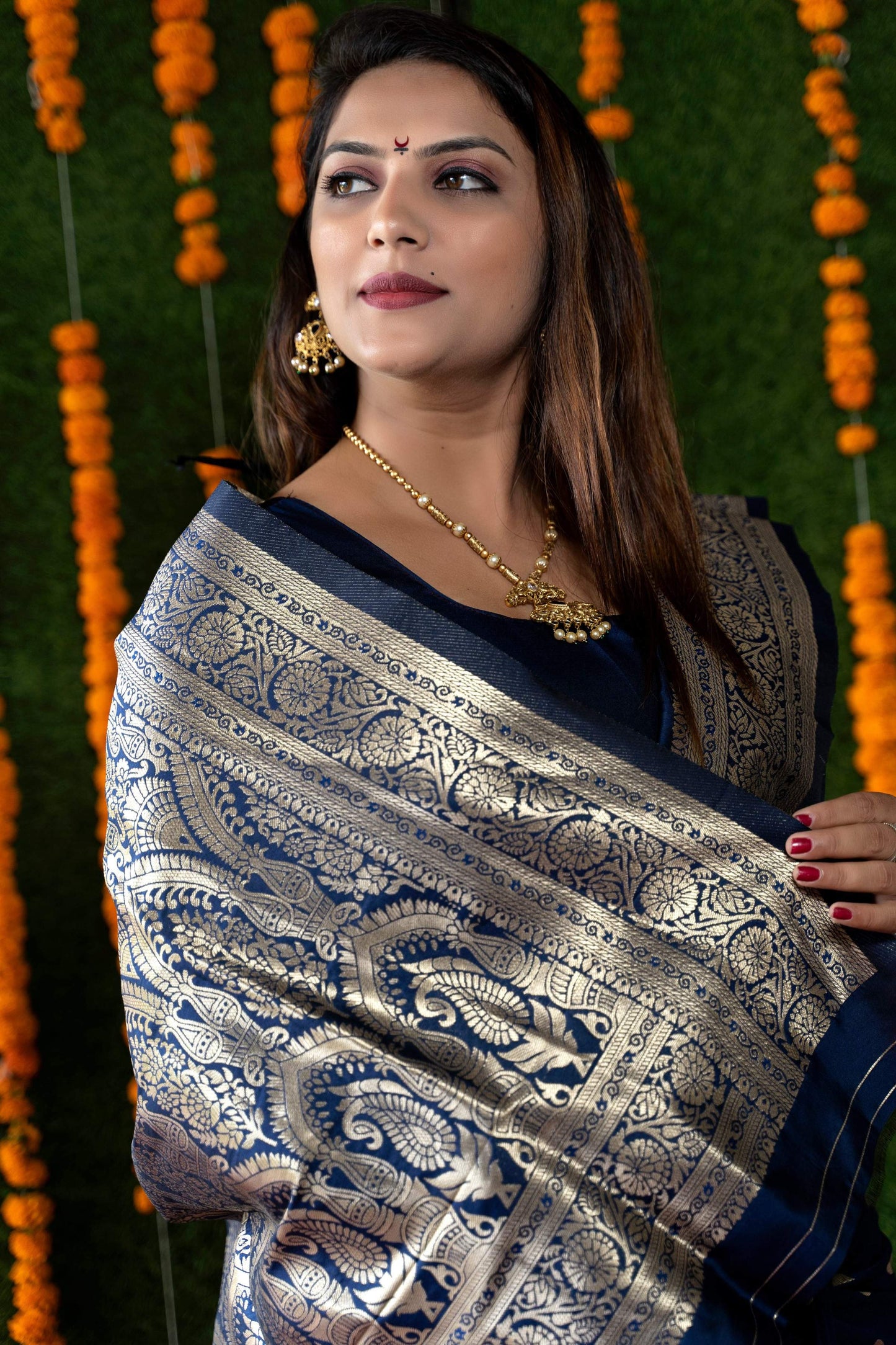 Jyoti Fashion Women's Navy Blue Handloom Banarasi Silk Zari Woven Saree with Blouse | Swadesiicart