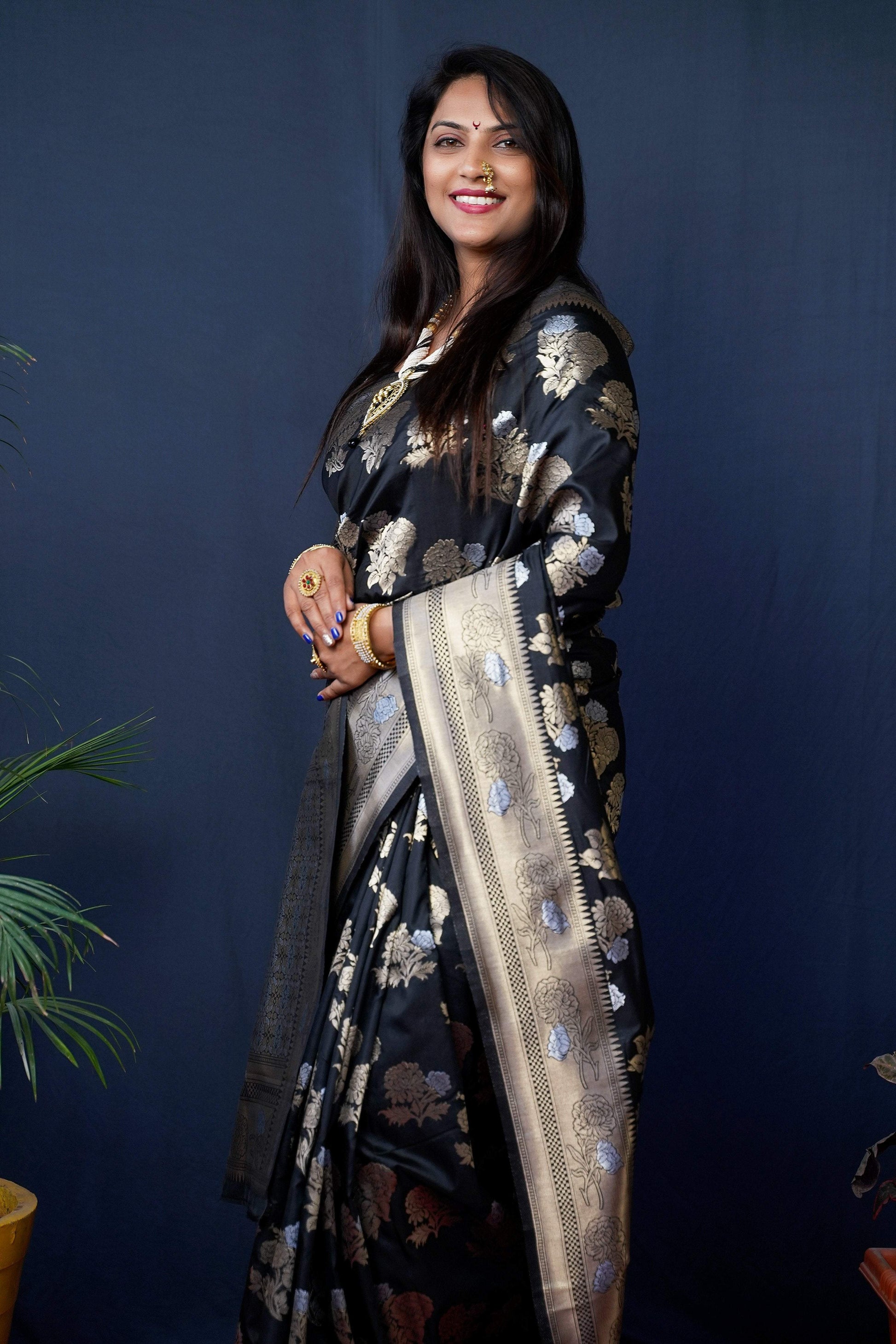 Jyoti Fashion Women's Black Handloom Banarasi Silk Zari Woven Saree with Blouse | Swadesiicart
