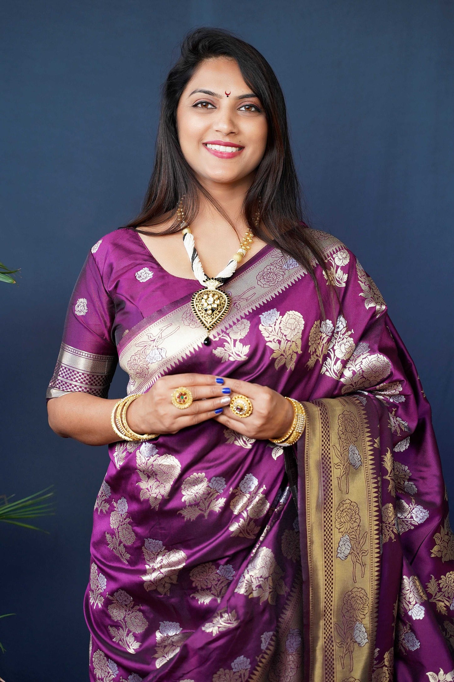 Jyoti Fashion Women's Wine Handloom Banarasi Silk Zari Woven Saree with Blouse | Swadesiicart