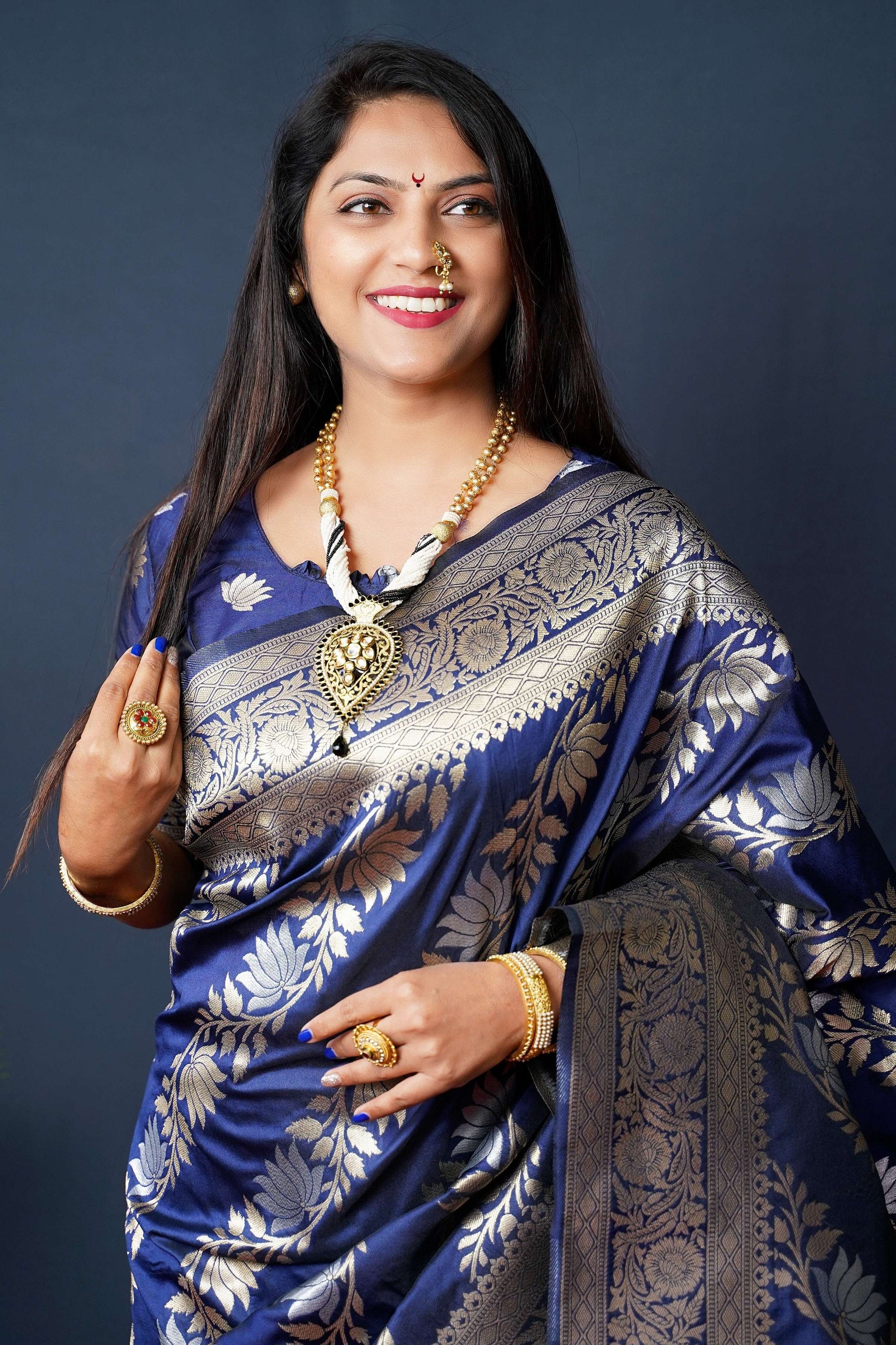 Jyoti Fashion Women's Navy Blue Handloom Banarasi Silk Zari Woven Saree with Blouse | Swadesiicart