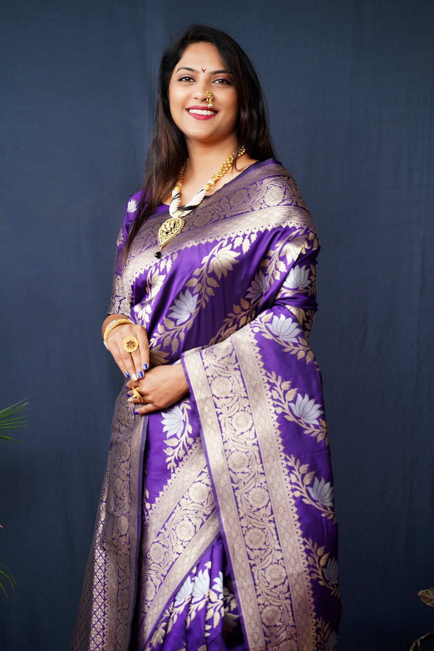 Jyoti Fashion Women's Purple Handloom Banarasi Silk Zari Woven Saree with Blouse | Swadesiicart