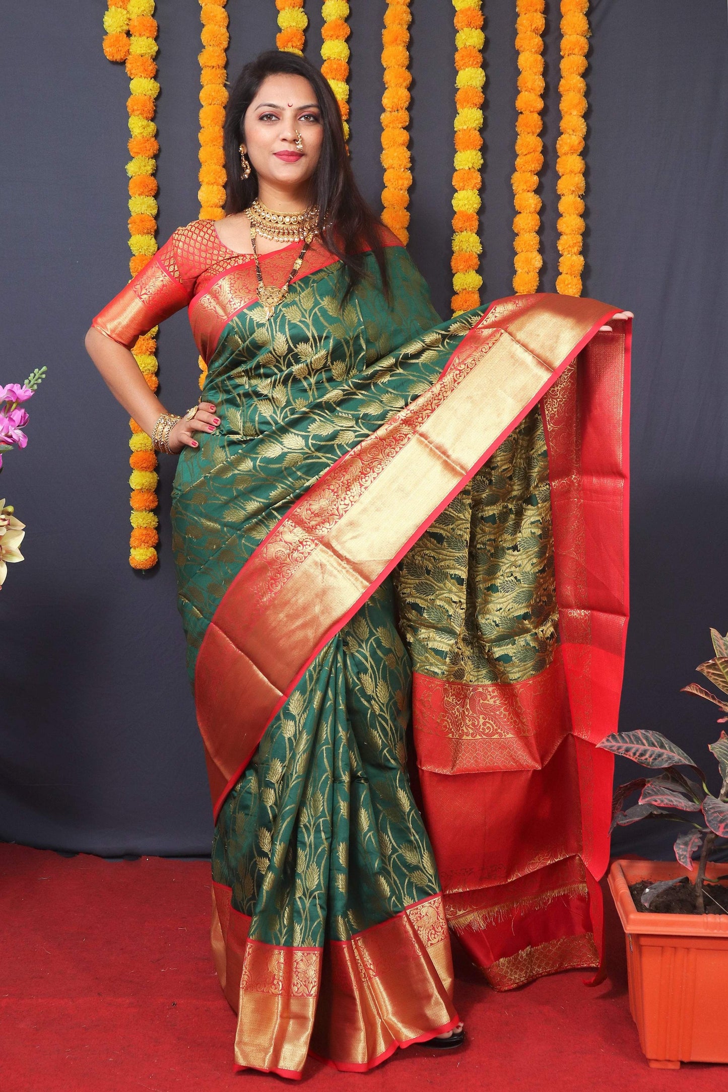 Jyoti Fashion Women's Green Kanchipuram Silk Zari Woven Saree with Blouse | Swadesiicart