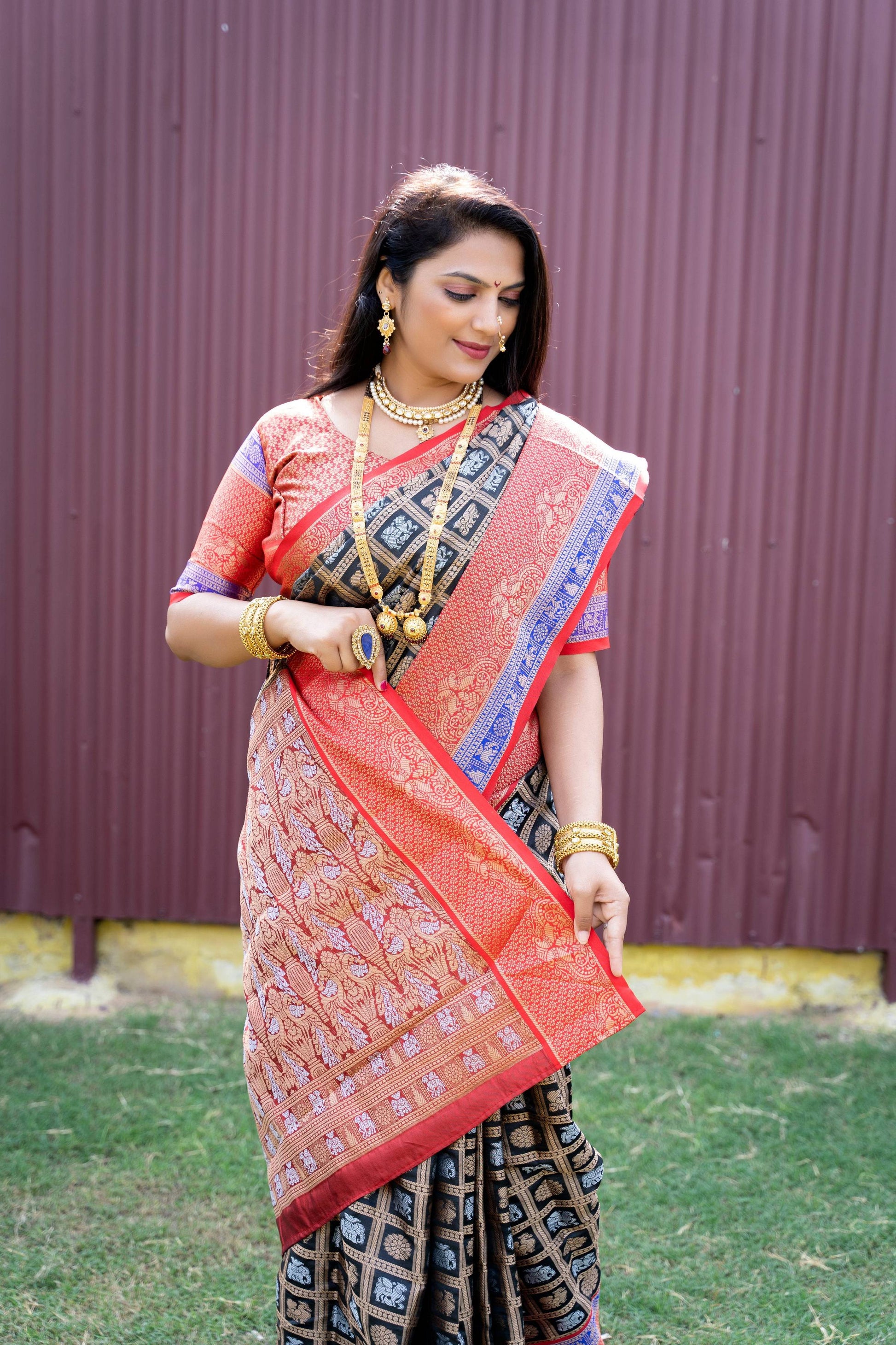 Jyoti Fashion Women's Black Kanchipuram Silk Zari Woven Saree with Blouse | Swadesiicart